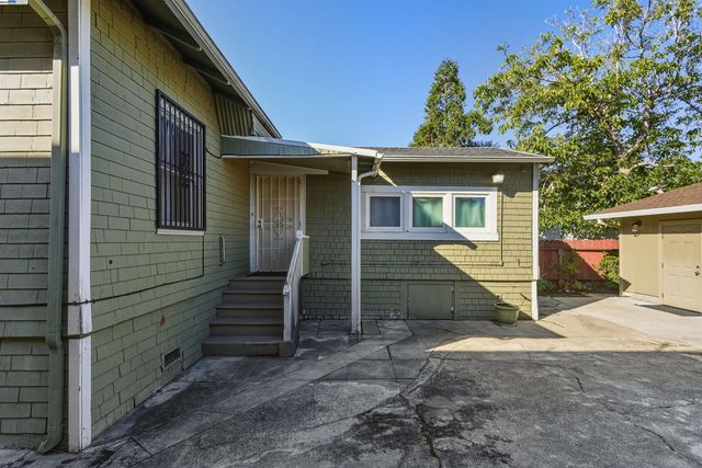 874 52Nd St, Oakland, CA 94608