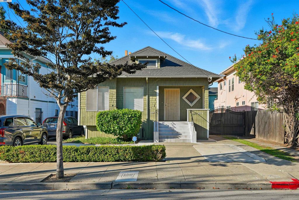 874 52Nd St, Oakland, CA 94608
