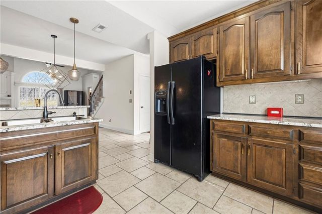 15832 W 61ST Street, Shawnee, KS 66217