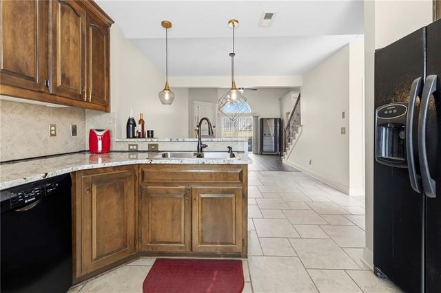 15832 W 61ST Street, Shawnee, KS 66217