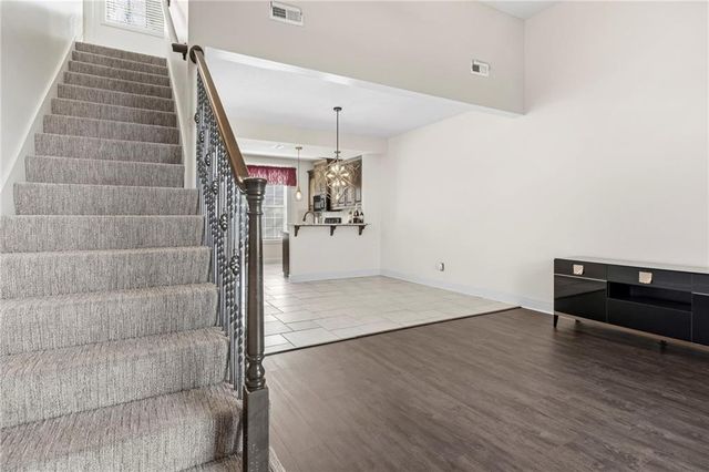 15832 W 61ST Street, Shawnee, KS 66217