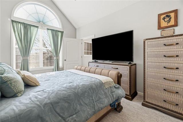 15832 W 61ST Street, Shawnee, KS 66217