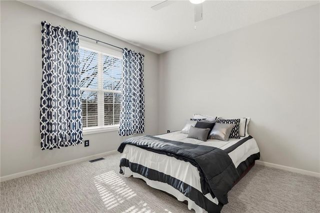 15832 W 61ST Street, Shawnee, KS 66217