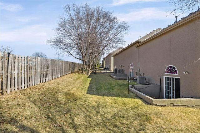 15832 W 61ST Street, Shawnee, KS 66217