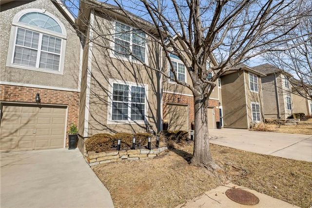 15832 W 61ST Street, Shawnee, KS 66217