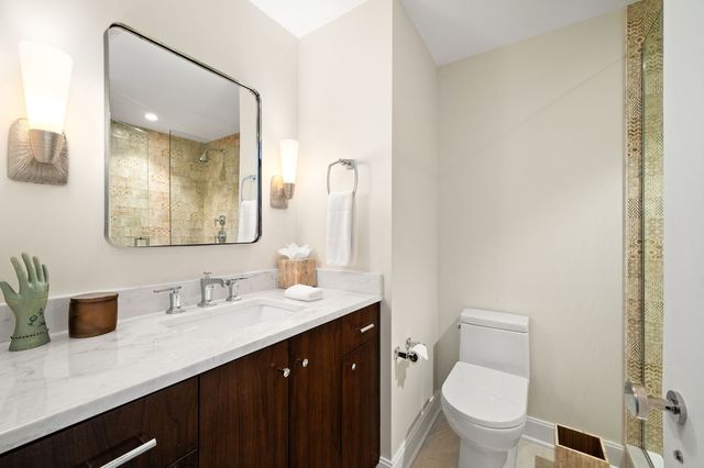 1040 N Lake Shore Drive 4C, Chicago, IL 60611