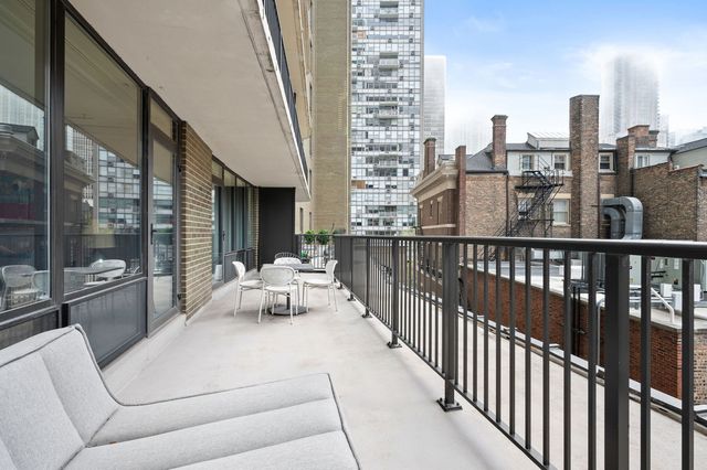 1040 N Lake Shore Drive 4C, Chicago, IL 60611