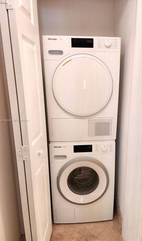 322 Madeira Ave 503, Coral Gables, FL 33134