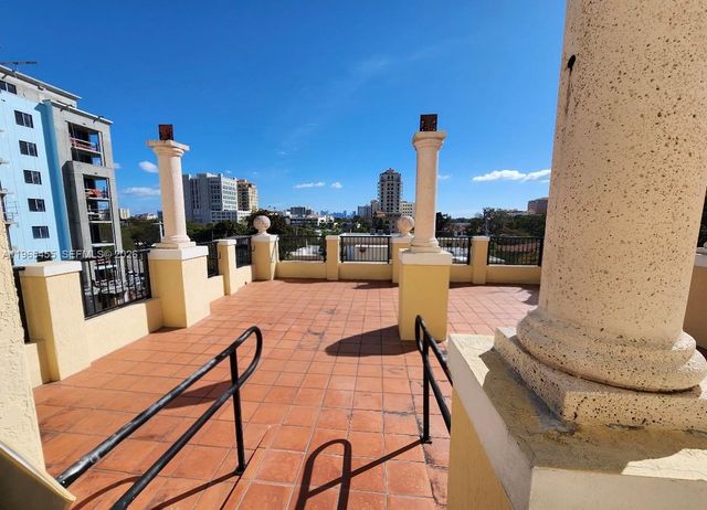 322 Madeira Ave 503, Coral Gables, FL 33134