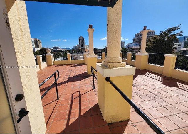 322 Madeira Ave 503, Coral Gables, FL 33134