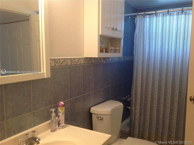 5111 W Oakland Park Boulevard 305, Lauderdale Lakes, FL 33313