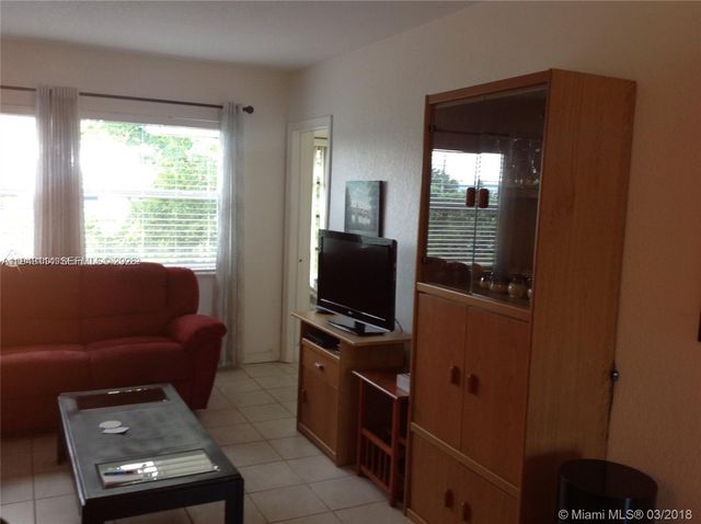 5111 W Oakland Park Boulevard 305, Lauderdale Lakes, FL 33313