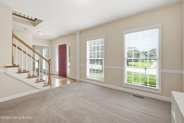 3622 Stonyrun Dr, Louisville, KY 40220