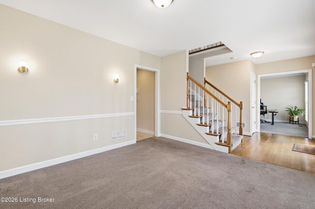 3622 Stonyrun Dr, Louisville, KY 40220