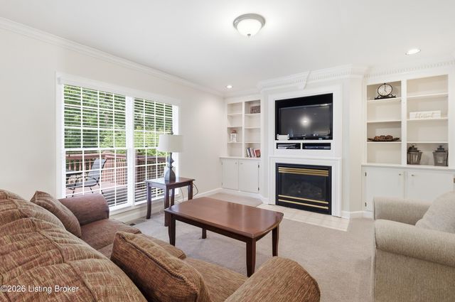 3622 Stonyrun Dr, Louisville, KY 40220