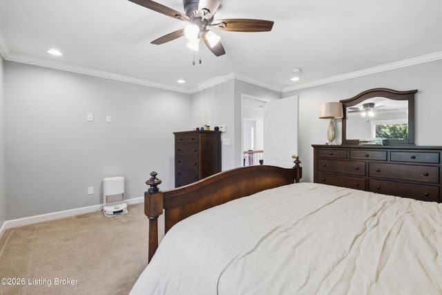 3622 Stonyrun Dr, Louisville, KY 40220