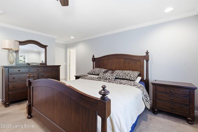 3622 Stonyrun Dr, Louisville, KY 40220