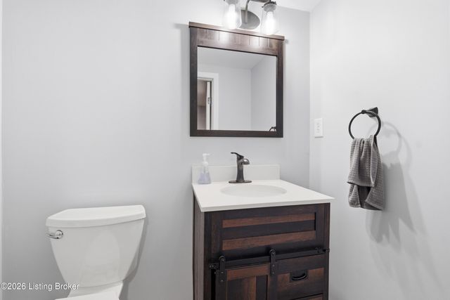 3622 Stonyrun Dr, Louisville, KY 40220