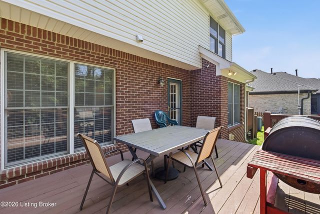 3622 Stonyrun Dr, Louisville, KY 40220