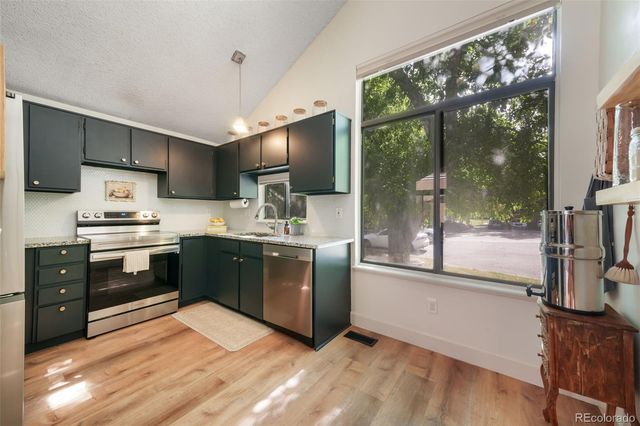 10229 E Peakview Avenue, Englewood, CO 80111