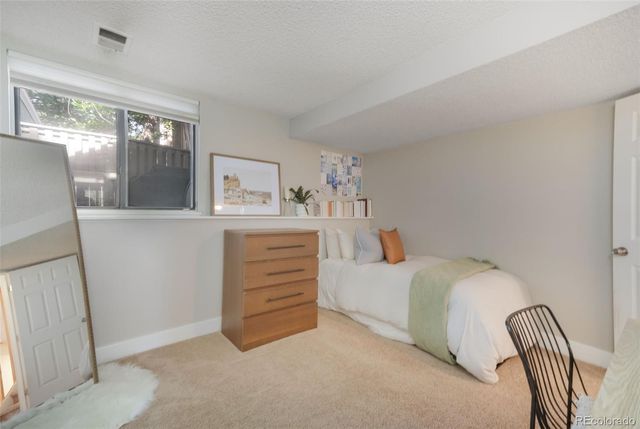 10229 E Peakview Avenue, Englewood, CO 80111