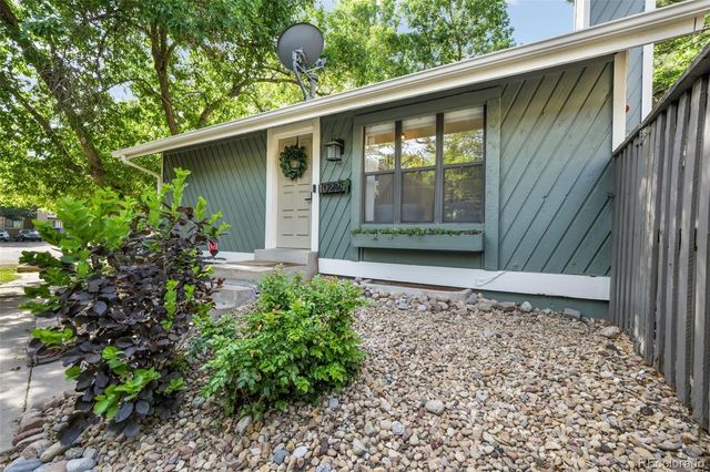 10229 E Peakview Avenue, Englewood, CO 80111