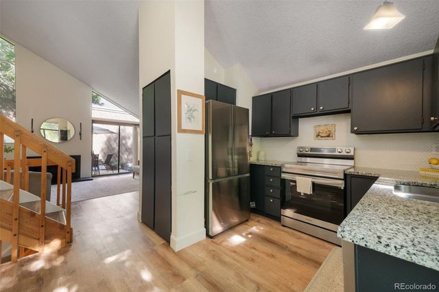 10229 E Peakview Avenue, Englewood, CO 80111