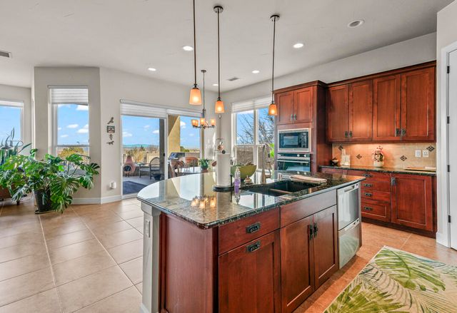 2409 Desert View Road NE, Rio Rancho, NM 87144