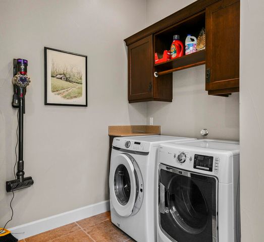 2409 Desert View Road NE, Rio Rancho, NM 87144