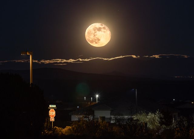 2409 Desert View Road NE, Rio Rancho, NM 87144