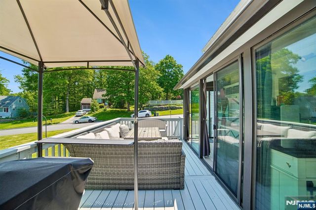 23 Moore Road, West Milford, NJ 07480