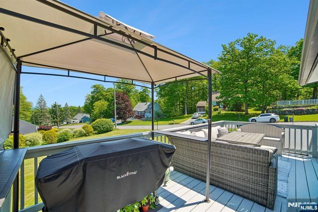 23 Moore Road, West Milford, NJ 07480