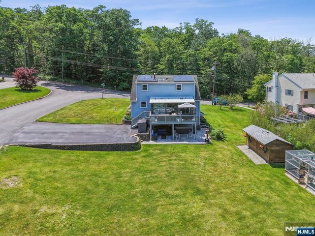 23 Moore Road, West Milford, NJ 07480