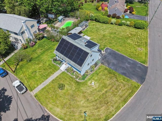 23 Moore Road, West Milford, NJ 07480