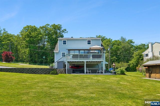 23 Moore Road, West Milford, NJ 07480