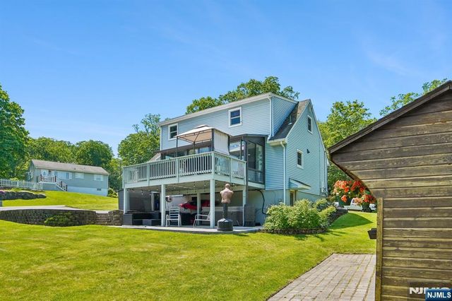 23 Moore Road, West Milford, NJ 07480