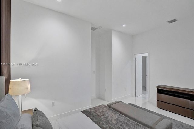 1801 NE 13th St 1821, Fort Lauderdale, FL 33304