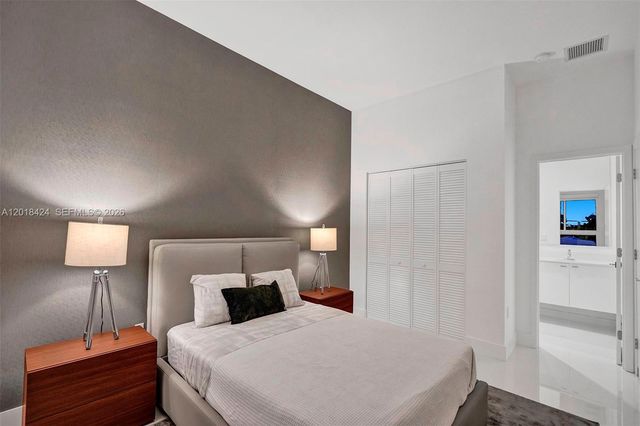 1801 NE 13th St 1821, Fort Lauderdale, FL 33304