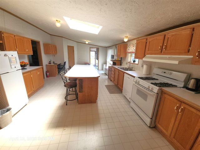 1831 Whisperwood Way, Muskegon, MI 49442