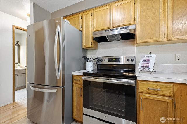 8324 Lake Forest Drive SE, Olympia, WA 98503