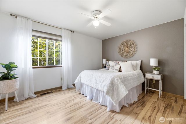8324 Lake Forest Drive SE, Olympia, WA 98503