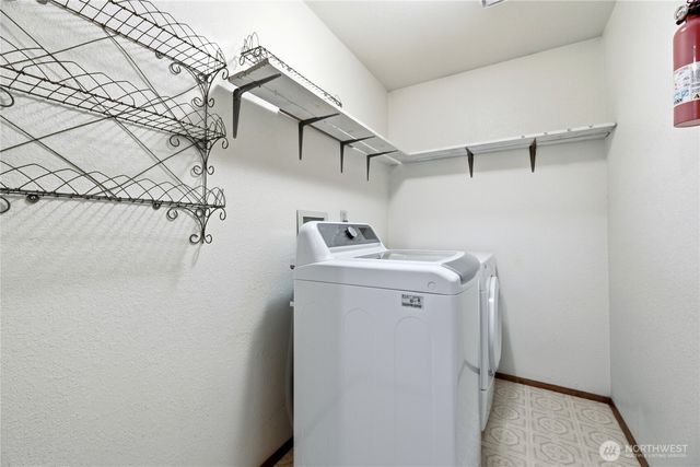 8324 Lake Forest Drive SE, Olympia, WA 98503