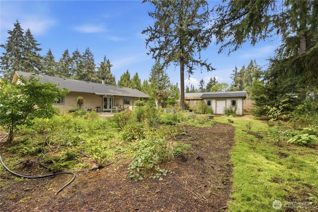 8324 Lake Forest Drive SE, Olympia, WA 98503