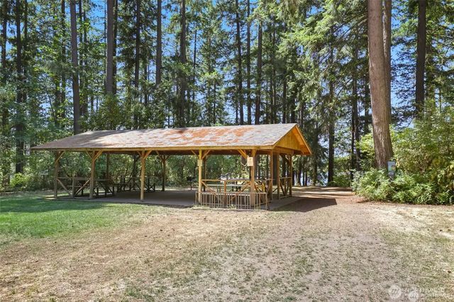 8324 Lake Forest Drive SE, Olympia, WA 98503