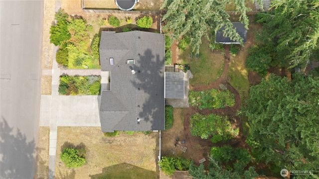 8324 Lake Forest Drive SE, Olympia, WA 98503