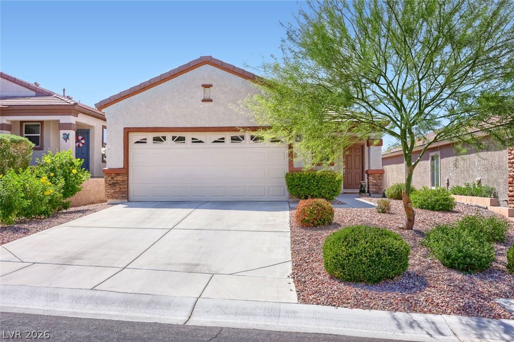 2347 Tranquil Moon Street, Henderson, NV 89044 — photo 2