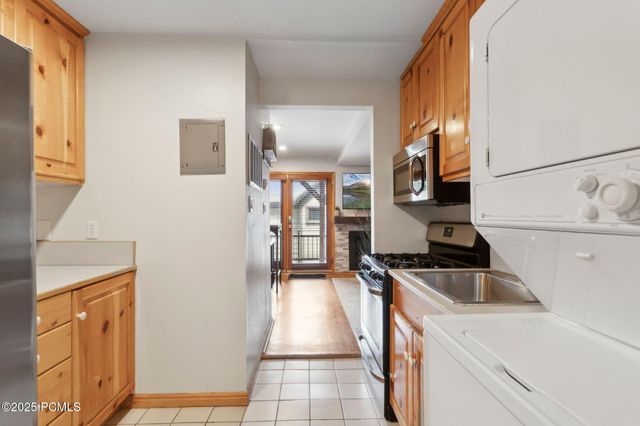 470 Woodside Avenue 10, Park City, UT 84060