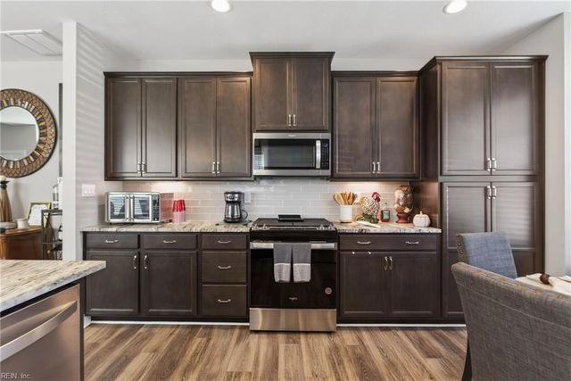 4743 Mahogany RN, Chesapeake, VA 23321