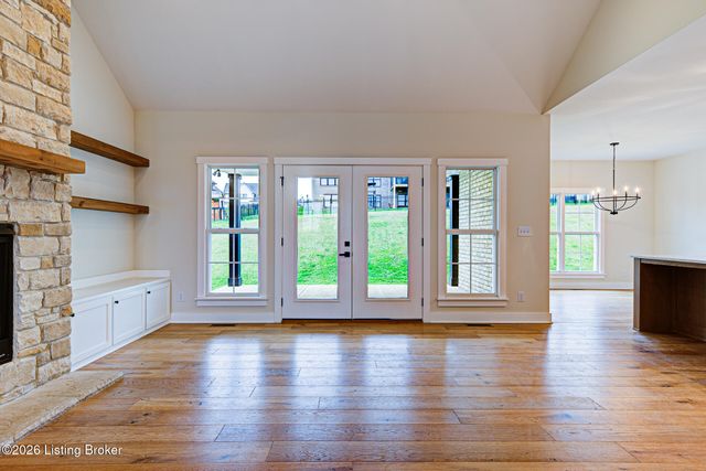 6007 Brentwood Dr, Crestwood, KY 40014