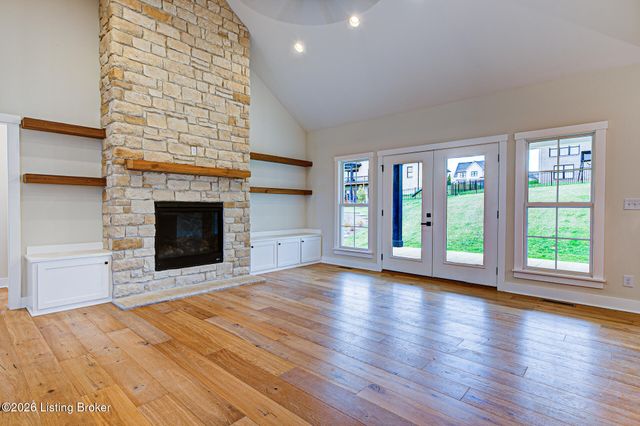 6007 Brentwood Dr, Crestwood, KY 40014
